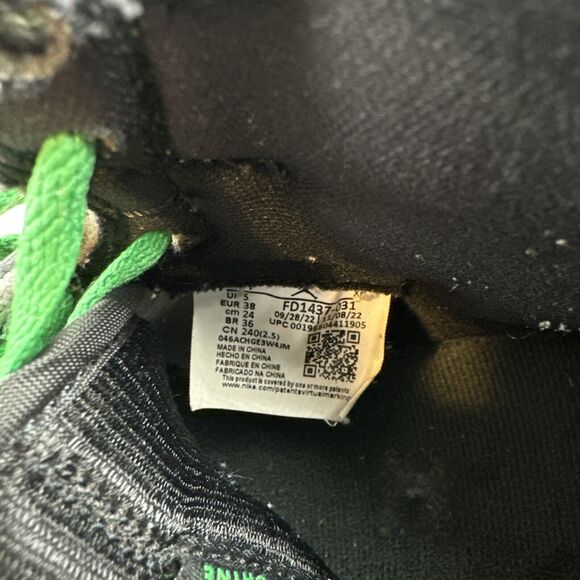 Nike Air Jordan 1‎ Retro High OG GS Lucky Green FD1437-031 Size 5.5Y / 7Wmns main image 6